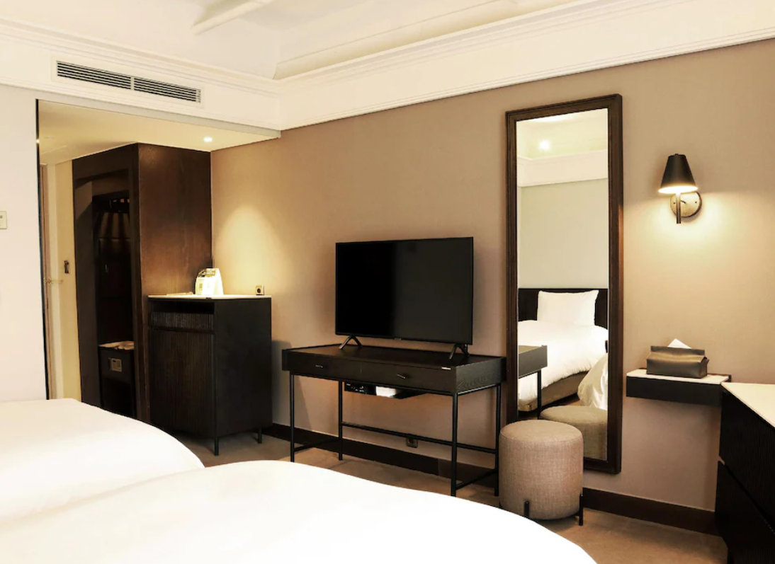 room-card-img-1